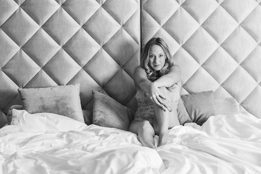 Fotovoorbeeld van een bruidsboudoir fotoshoot op een top locatie Leiden