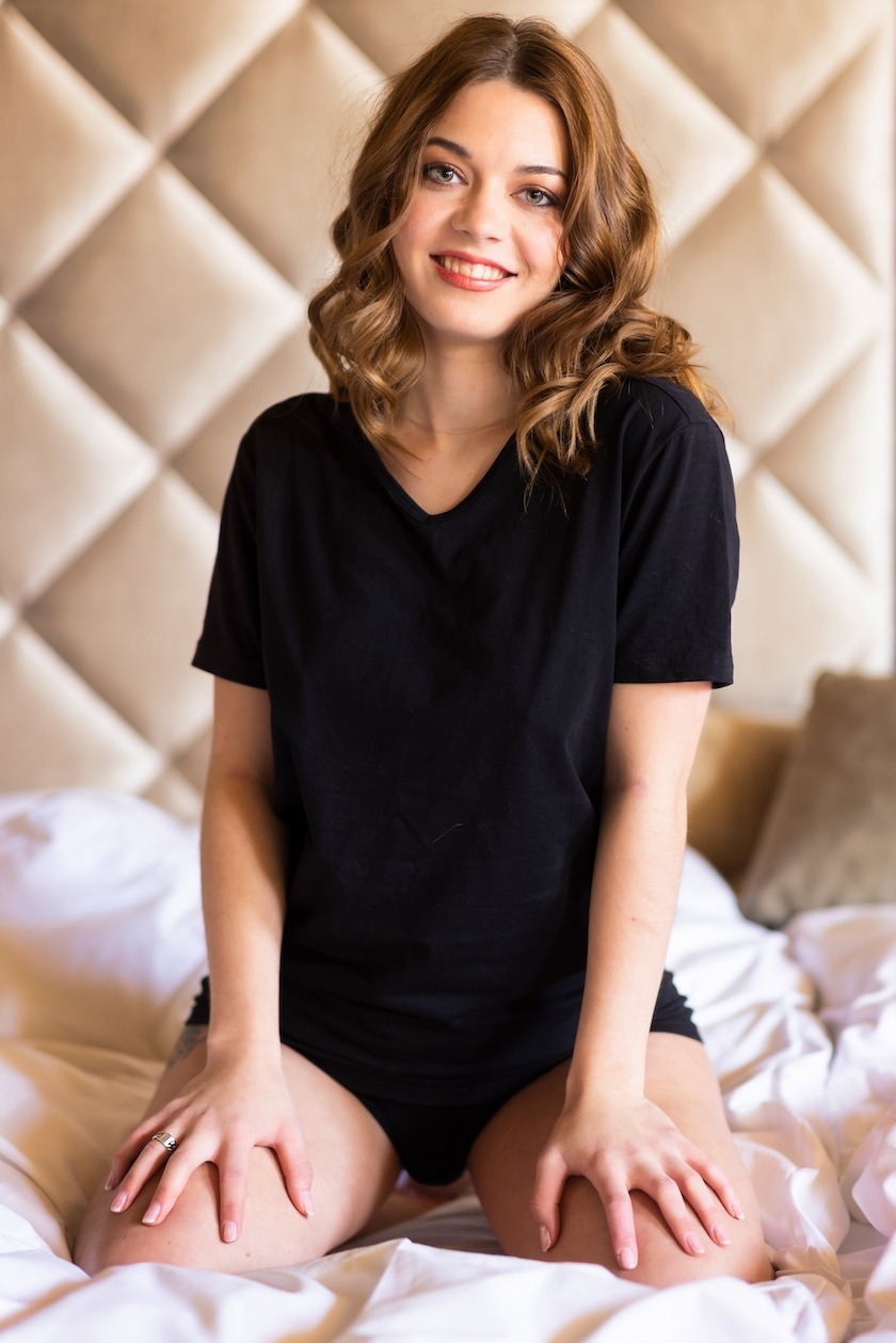 Fotovoorbeeld van een boudoir fotoshoot in een boutique hotel in Leiden