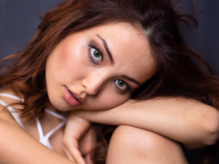 Fotovoorbeeld van een bruidsboudoir fotoshoot in een boutique hotel in Leiden