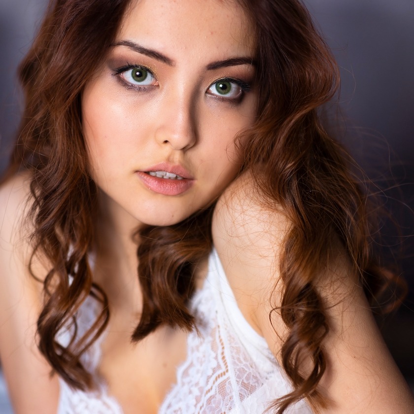 Fotovoorbeeld van een bruidsboudoir fotoshoot op een top locatie Leiden